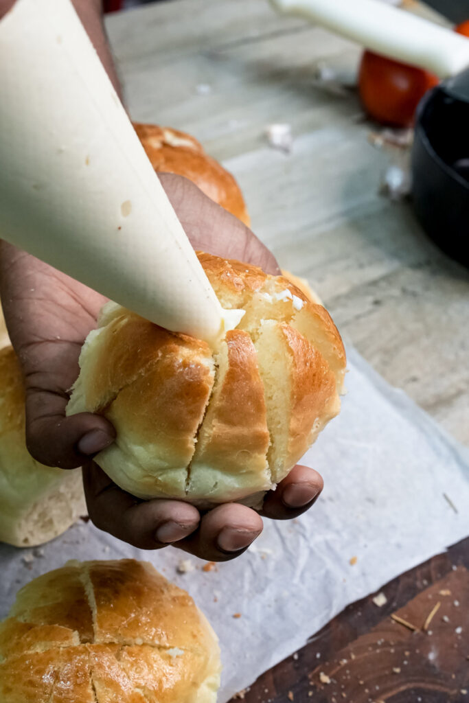 Filling Korean bun with cream custard recipe