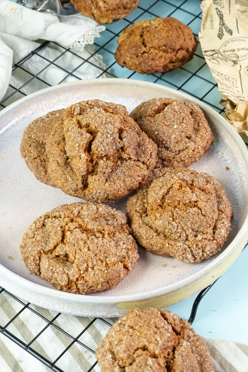 Close-up of baked gingerbread cookies on a plate