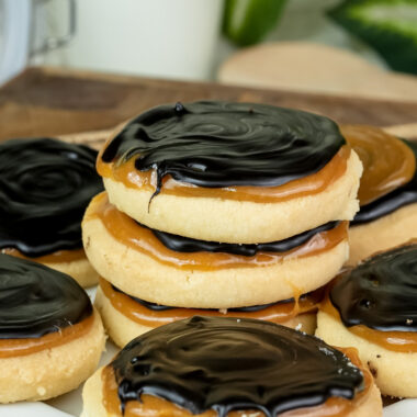 Close-up of finished Twix cookies with caramel and chocolate layers